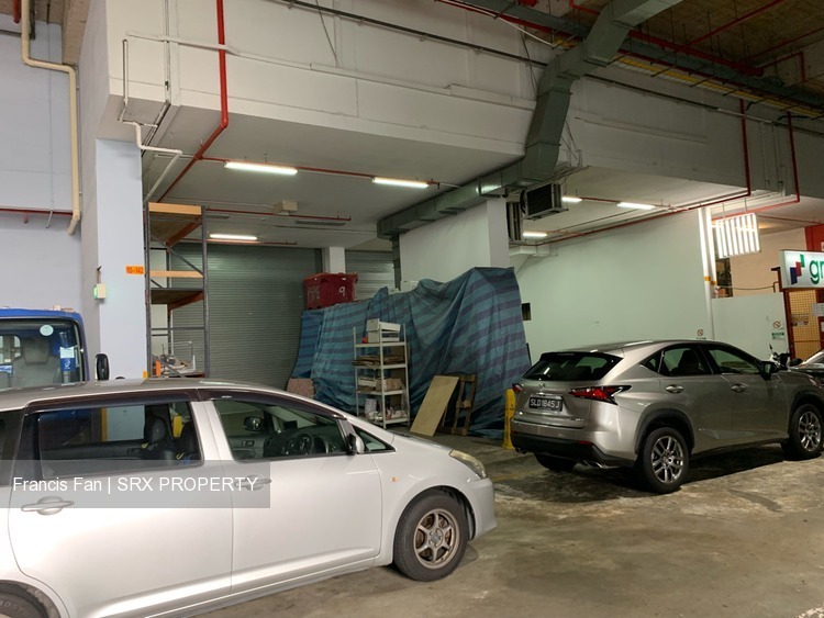 Wcega Plaza (D23), Factory #182720562